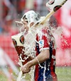 Bayern Munich ngập trong bia Đức ăn mừng chức vô địch Bundesliga