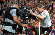 Liverpool đánh bại Man City về doanh thu bản quyền truyền hình