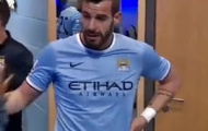 Video: Sao Man City ăn mừng náo loạn phòng thay đồ