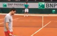 Video: Federer lấn lướt Dimitrov ở buổi tập trước thềm Pháp mở rộng