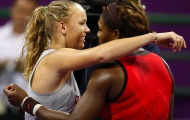 Serena bất ngờ an ủi Wozniacki