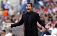 Thua trận, HLV Diego Simeone lao ra sân đòi ăn thua đủ với trung vệ Real