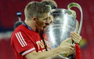 Có Van Gaal, M.U trở lại thương vụ Bastian Schweinsteiger
