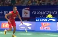 Video: Lin Dan nhảy đập cầu tay trái cực hiểm