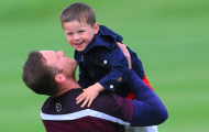 Rooney 'cha' là tiền đạo nổi tiếng, Rooney 'con' lại mê nhảy nhót