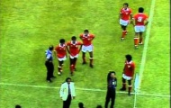 Khoảnh khắc World Cup: Tiếng còi 'ma' và số phận bi thảm của Chủ tịch bóng đá Kuwait (1982)