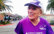 Choáng: 91 tuổi, cụ bà vẫn phá kỷ lục marathon