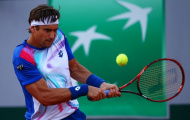 Ferrer khiến Nadal chôn chân, 'siêu vòng 1' Halep gây ấn tượng mạnh