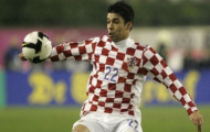 Cựu tiền đạo của Arsenal sẽ hát quốc ca của cả Brazil lẫn Croatia