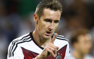 Klose phá kỷ lục ghi bàn của Gerd Muller