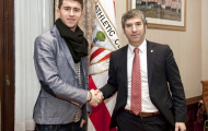 Tăng giá 42 triệu Euro, Bilbao khóa chặt mục tiêu của Barca
