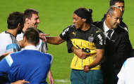 Ronaldinho 'giả' làm náo loạn sân tập tuyển Argentina