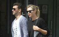 Sharapova sánh đôi bồ trẻ Dimitrov giữa phố phường Luân Đôn