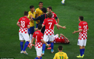 'Nạn nhân của Fred' yêu cầu trao luôn cúp cho Brazil