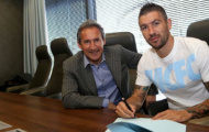 Kolarov chính thức đặt bút gia hạn hợp đồng với Man City