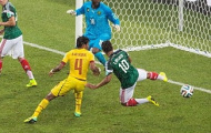 Chùm ảnh: Bị từ chối 2 bàn thắng, Mexico vẫn vượt qua Cameroon trong trận thủy chiến
