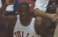 Video NBA: Xem Michael Jordan lần đầu chơi chuyên nghiệp tại Mỹ