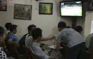 Dân công sở nghĩ kế 'chiến đấu' với lịch chiếu rạng sáng của World Cup 2014