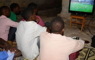 Muôn màu cách thưởng thức bóng đá mùa World Cup 2014