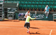 Hai câu chuyện của Sharapova