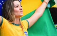 Brazil và Mexico 'đọ sắc' trên khán đài