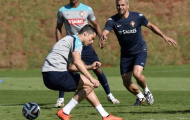 HLV thể lực tá hỏa khi Ronaldo khuỵu xuống trong buổi tập