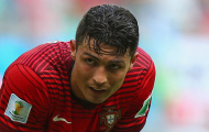 Ronaldo “thẫn thờ” trong ngày lập kỷ lục cùng BĐN