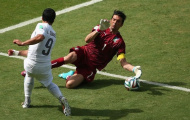 Suarez lại hóa 'kẻ ăn thịt người' ở World Cup