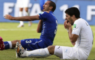 Vụ Suarez 'cẩu xực': Real bỏ chạy, Barca quyết mua