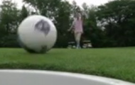 Video: Môn thể thao mới kết hợp bóng đá và golf