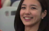 Video: Vẻ đẹp của nữ MC Jang Ye Won