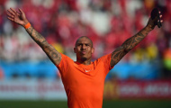 Man Utd ra giá 10 triệu bảng cho Nigel de Jong