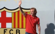 Video: Rakitic bị phóng viên 'bủa vây' ngày đầu tại Nou Camp