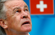 HLV Ottmar Hitzfeld nhận tin buồn kép