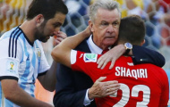 'Chúa Hitzfeld' tuyên bố nghỉ hưu sau khi Thụy Sĩ bị loại