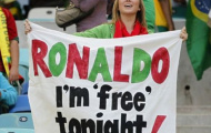 World Cup 2014: Ronaldo được CĐV mời gọi và dọa dẫm
