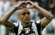 Man Utd tung bài cuối để chiêu mộ Arturo Vidal
