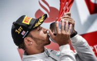 Rosberg bỏ cuộc, Hamilton về nhất tại chặng đua sân nhà