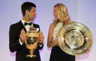 Djokovic nhí nhảnh trong tiệc hậu Wimbledon
