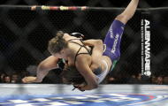 Người đẹp Rousey đối mặt án phạt treo găng tới 2015