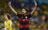 Tới Arsenal, Khedira sẽ vượt mặt Oezil