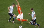 Mascherano và nỗi đau của người Hà Lan