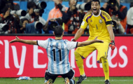 Chính HLV Louis van Gaal đã tạo nên người hùng của Argentina