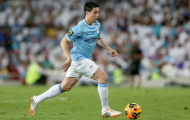 Trái với tin đồn, Nasri vẫn được Man City nâng lương trong hợp đồng mới