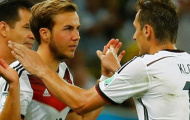 Klose nói gì với Goetze khi thay người?