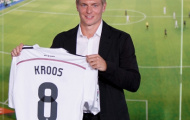 Ra mắt Real, Kroos cười rạng rỡ bên số áo của Kaka
