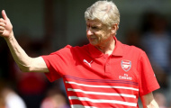 Wenger mở cửa cho Vermaelen sang M.U