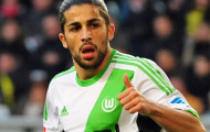 Wolfsburg khẳng định không bán hậu vệ trái cho M.U