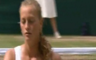 Video: Kvitova - tay vợt bắt volley tay trái hay nhất