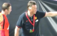 Video: Van Gaal phấn khích khi Rooney ghi bàn từ chấm phạt góc
